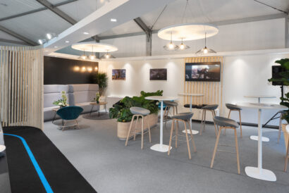 Stand2b